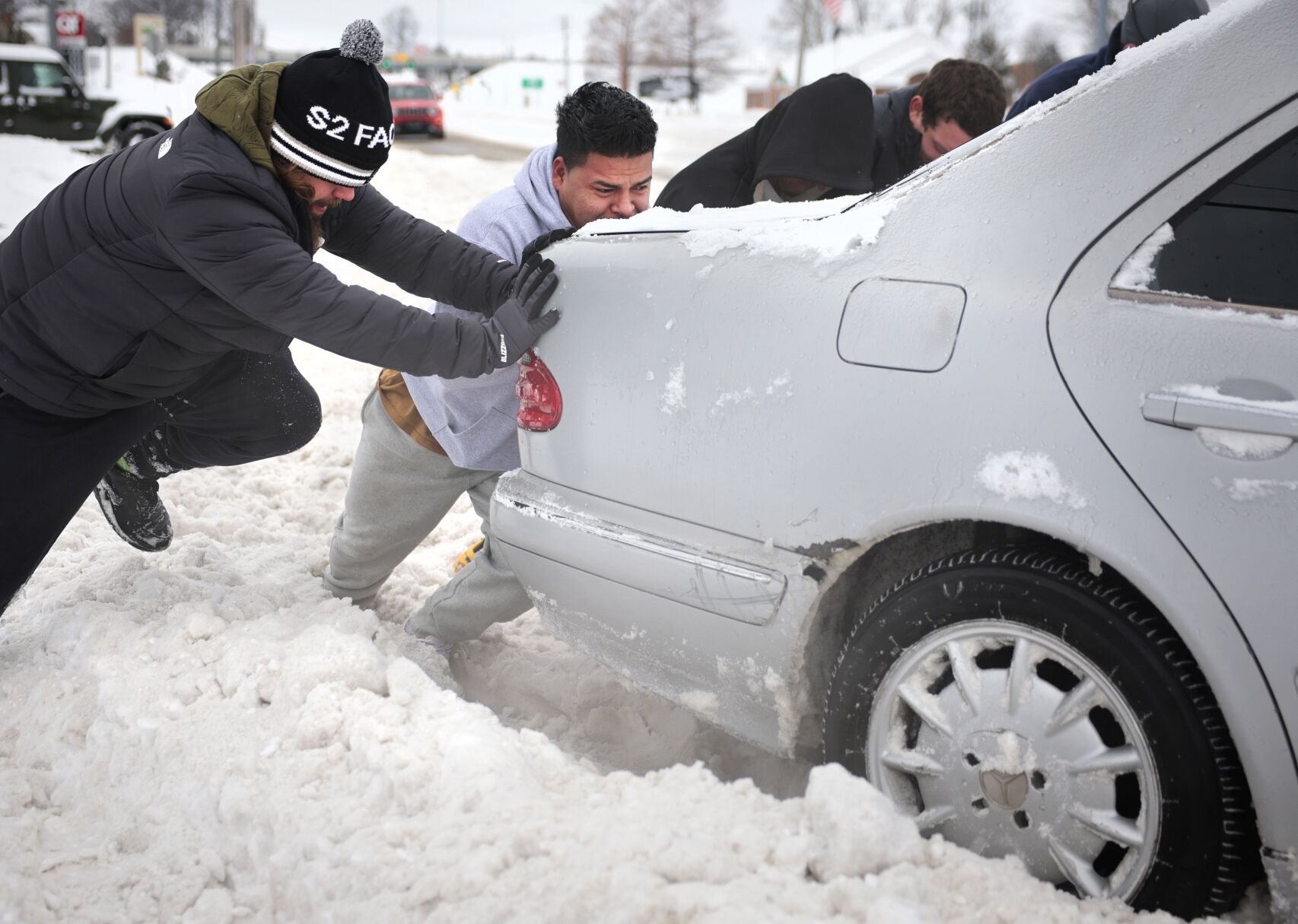 Recovery ongoing after weekend winter storm blankets ÃÛÑ¿´«Ã½ region